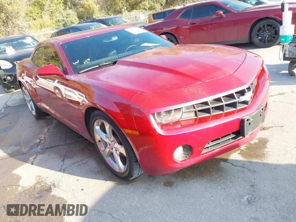 ✅ 2013 Chevrolet Camaro LT • VIN: 2G1FC1E38D9138528 • Lot: 43732906. Wystawiony na IAAI z przebiegiem 121 100 mil. Bezpłatny archiwum sprzedaży aukcyjnych z USA i szczegółowy raport historii pojazdu na DreamBid. Zdjęcie 1.