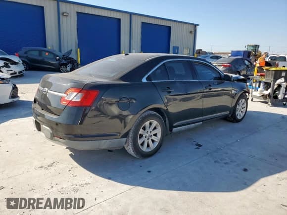 ✅ 2011 Ford Taurus SE • VIN: 1FAHP2DW5BG115881 • Lot: 91862695. Wystawiony na Copart z przebiegiem Nie podano. Bezpłatny archiwum sprzedaży aukcyjnych z USA i szczegółowy raport historii pojazdu na DreamBid. Zdjęcie 3.