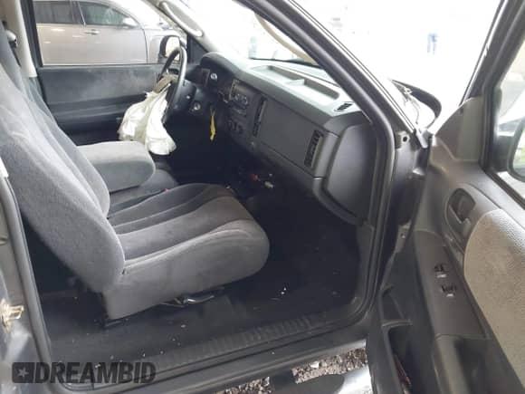 2003 Dodge Dakota SLT with VIN 1D7HL42X03S238022, listed as a IAAI auction lot 42712721 with 122,865 mi miles and . Bid and sale history available at DreamBid. Image 5.