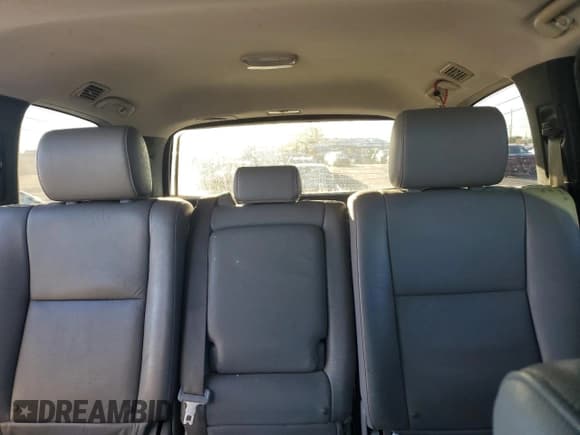 ✅ 2012 Toyota Sequoia SR5 • VIN: 5TDBY5G11CS067995 • Лот: 86817415. Опубликован ранее на Copart с пробегом 446 227 миль. Бесплатный доступ к архиву аукционных продаж из США и подробный отчёт об истории автомобиля на DreamBid. Изображение 10.