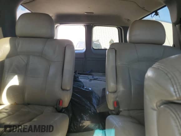 2001 Chevrolet Suburban LT с VIN 3GNFK16T11G101869, выставлен на аукционе Copart как лот 76699434 с пробегом 187 664 миль миль и Списание • Salvage title. История ставок и продаж доступна на DreamBid. Изображение 10.