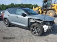 ✅ 2021 Volvo XC40 R-Design • VIN: YV4162UM9M2401811 • Lot: 59177733. Listed on Copart with 11,993 mi. Free auction sales archive from the USA and detailed vehicle history report at DreamBid. Image 4.