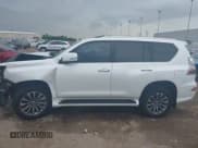 ✅ 2022 Lexus GX 460 Luxury • VIN: JTJGM7BXXN5323453 • Lot: 42624325. Wystawiony na IAAI z przebiegiem 51 536 mil. Bezpłatny archiwum sprzedaży aukcyjnych z USA i szczegółowy raport historii pojazdu na DreamBid. Zdjęcie 15.