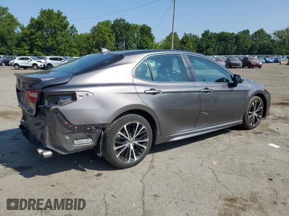 2019 Toyota Camry LE с VIN 4T1B11HK4KU804424, выставлен на аукционе Copart как лот 68070765 с пробегом 93 673 миль миль и На запчасти • Non repairable. История ставок и продаж доступна на DreamBid. Изображение 3.