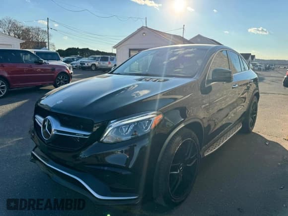 ✅ 2017 Mercedes-Benz GLE 63 S AMG • VIN: 4JGED7FB7HA065621 • Lot: 81743684. Wystawiony na Copart z przebiegiem 78 240 mil. Bezpłatny archiwum sprzedaży aukcyjnych z USA i szczegółowy raport historii pojazdu na DreamBid. Zdjęcie 1.