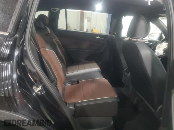 ✅ 2024 Volkswagen Tiguan SEL R-Line • VIN: 3VV4B7AX6RM181018 • Lot: 81213725. Listed on Copart with 10,016 mi. Free auction sales archive from the USA and detailed vehicle history report at DreamBid. Image 11.