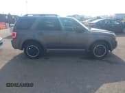 ✅ 2011 Ford Escape XLT • VIN: 1FMCU9D78BKC39019 • Лот: 41903813. Опубликован ранее на IAAI с пробегом 226 401 миль. Бесплатный доступ к архиву аукционных продаж из США и подробный отчёт об истории автомобиля на DreamBid. Изображение 13.