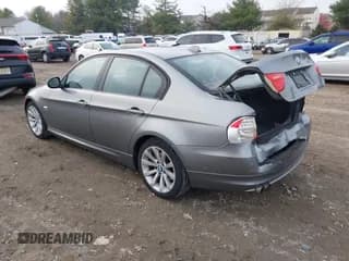 ✅ 2011 BMW 3 Series 328i xDrive • VIN: WBAPK5G56BNN31438 • Лот: 43713010. Опубликован ранее на IAAI с пробегом 173 040 миль. Бесплатный доступ к архиву аукционных продаж из США и подробный отчёт об истории автомобиля на DreamBid. Изображение 3.