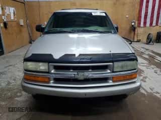 2003 Chevrolet Blazer LS z VIN 1GNCS18X13K145014, wystawiony jako Copart lot #80925074 z przebiegiem 205 401 mil mil oraz Czysty tytuł • Clean title. Historia ofert i sprzedaży dostępna na DreamBid. Obrazek 5.