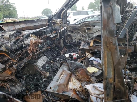 ✅ 2002 Ford F-250 XL • VIN: 1FTNX21F82ED02139 • Лот: 53290045. Опубликован ранее на Copart с пробегом Не указан. Бесплатный доступ к архиву аукционных продаж из США и подробный отчёт об истории автомобиля на DreamBid. Изображение 7.