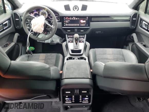 ✅ 2023 Porsche Cayenne Turbo GT • VIN: WP1BK2AY8PDA39066 • Лот: 60699995. Опубликован ранее на Copart с пробегом 7 785 миль. Бесплатный доступ к архиву аукционных продаж из США и подробный отчёт об истории автомобиля на DreamBid. Изображение 8.