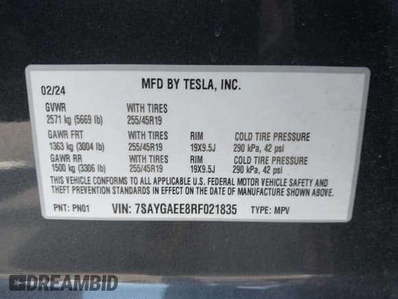 ✅ 2024 Tesla Model Y Long Range • VIN: 7SAYGAEE8RF021835 • Lot: 43228941. Wystawiony na IAAI z przebiegiem 23 959 mil. Bezpłatny archiwum sprzedaży aukcyjnych z USA i szczegółowy raport historii pojazdu na DreamBid. Zdjęcie 9.