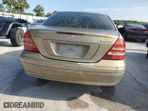 ✅ 2003 Mercedes-Benz C 320 • VIN: WDBRF84J73F362558 • Lot: 50038745. Wystawiony na Copart z przebiegiem 204 702 mil. Bezpłatny archiwum sprzedaży aukcyjnych z USA i szczegółowy raport historii pojazdu na DreamBid. Zdjęcie 6.