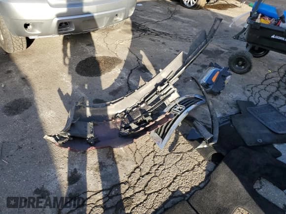 ✅ 2023 Kia Telluride EX • VIN: 5XYP34GC2PG364969 • Lot: 46620425. Listed on Copart with 30,613 mi. Free auction sales archive from the USA and detailed vehicle history report at DreamBid. Image 14.