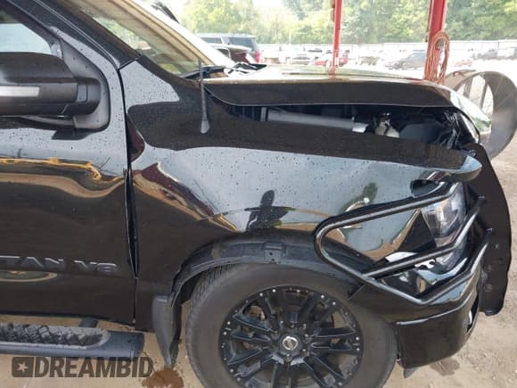 ✅ 2019 Nissan Titan Pro-4X • VIN: 1N6AA1E52KN534731 • Lot: 43268616. Listed on IAAI with 54,233 mi. Free auction sales archive from the USA and detailed vehicle history report at DreamBid. Image 17.