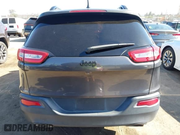 ✅ 2018 Jeep Cherokee Latitude • VIN: 1C4PJLCX2JD527909 • Lot: 42317476. Listed on IAAI with 113,783 mi. Free auction sales archive from the USA and detailed vehicle history report at DreamBid. Image 16.