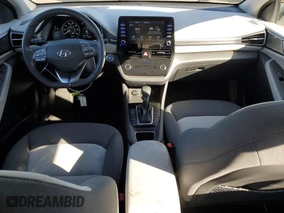 2020 Hyundai Ioniq SE с VIN KMHC65LD1LU219906, выставлен на аукционе Copart как лот 76779524 с пробегом 18 425 миль миль и Списание • Salvage title. История ставок и продаж доступна на DreamBid. Изображение 8.