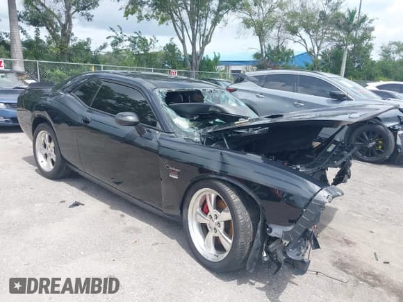 ✅ 2012 Dodge Challenger R/T • VIN: 2C3CDYBT5CH286004 • Lot: 40277418. Wystawiony na IAAI z przebiegiem Nie podano. Bezpłatny archiwum sprzedaży aukcyjnych z USA i szczegółowy raport historii pojazdu na DreamBid. Zdjęcie 1.