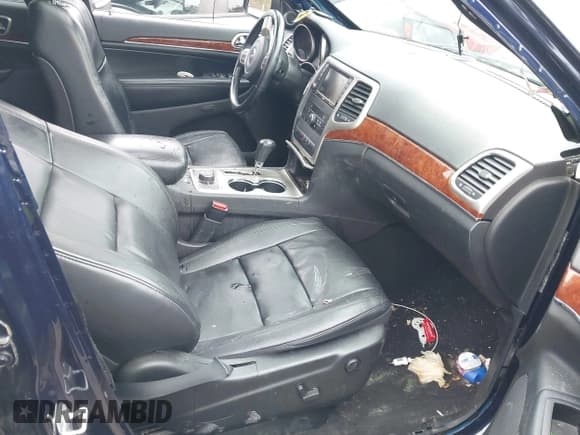 ✅ 2012 Jeep Grand Cherokee Limited • VIN: 1C4RJFBG3CC174293 • Lot: 43596873. Wystawiony na IAAI z przebiegiem Nie podano. Bezpłatny archiwum sprzedaży aukcyjnych z USA i szczegółowy raport historii pojazdu na DreamBid. Zdjęcie 5.