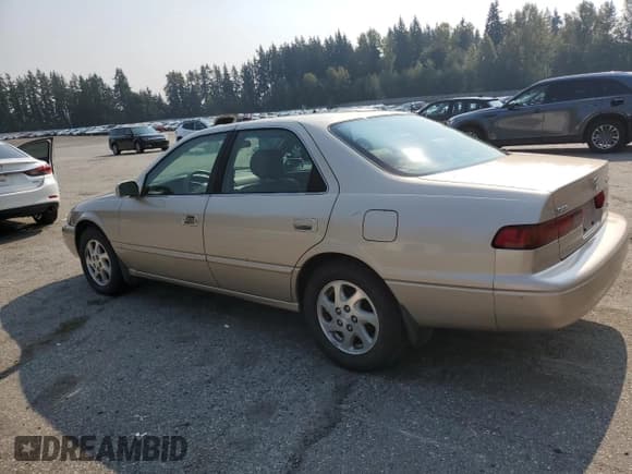 ✅ 1997 Toyota Camry LE • VIN: JT2BF22K4V0074975 • Lot: 83843615. Wystawiony na Copart z przebiegiem 254 354 mil. Bezpłatny archiwum sprzedaży aukcyjnych z USA i szczegółowy raport historii pojazdu na DreamBid. Zdjęcie 2.