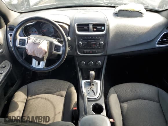 ✅ 2013 Dodge Avenger SXT • VIN: 1C3CDZCB9DN605960 • Lot: 70287064. Wystawiony na Copart z przebiegiem 245 396 mil. Bezpłatny archiwum sprzedaży aukcyjnych z USA i szczegółowy raport historii pojazdu na DreamBid. Zdjęcie 8.