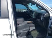 ✅ 2021 Chevrolet Silverado 1500 RST • VIN: 3GCUYEET4MG243452 • Лот: 41732000. Опубликован ранее на IAAI с пробегом 122 868 миль. Бесплатный доступ к архиву аукционных продаж из США и подробный отчёт об истории автомобиля на DreamBid. Изображение 5.