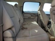 ✅ 2008 Chevrolet Suburban 1LT • VIN: 3GNFK16358G143665 • Lot: 74793114. Wystawiony na Copart z przebiegiem 226 977 mil. Bezpłatny archiwum sprzedaży aukcyjnych z USA i szczegółowy raport historii pojazdu na DreamBid. Zdjęcie 11.