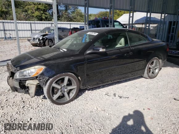 ✅ 2011 Volvo C70 • VIN: YV1672MC0BJ113752 • Лот: 74335794. Опубликован ранее на Copart с пробегом 118 290 миль. Бесплатный доступ к архиву аукционных продаж из США и подробный отчёт об истории автомобиля на DreamBid. Изображение 1.