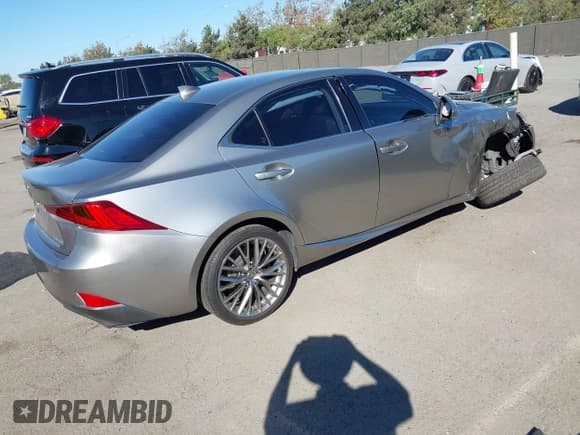 ✅ 2019 Lexus IS 300 • VIN: JTHBA1D21K5087578 • Lot: 43562264. Listed on IAAI with 61,296 mi. Free auction sales archive from the USA and detailed vehicle history report at DreamBid. Image 4.