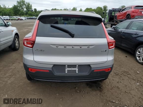 ✅ 2024 Volvo XC40 Plus Dark Theme • VIN: YV4L12UL8R2328890 • Lot: 57835585. Listed on Copart with 16,054 mi. Free auction sales archive from the USA and detailed vehicle history report at DreamBid. Image 6.