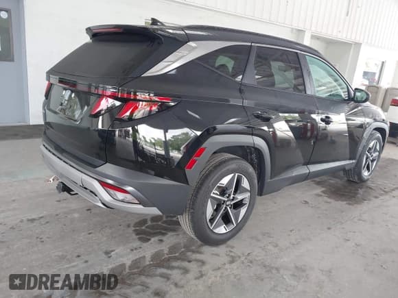 ✅ 2025 Hyundai Tucson SEL • VIN: 5NMJB3DE2SH503487 • Лот: 43397453. Опубликован ранее на IAAI с пробегом 7 138 миль. Бесплатный доступ к архиву аукционных продаж из США и подробный отчёт об истории автомобиля на DreamBid. Изображение 4.