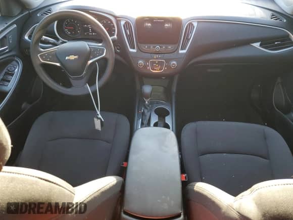 2021 Chevrolet Malibu LS z VIN 1G1ZB5STXMF061874, wystawiony jako Copart lot #85920914 z przebiegiem 57 615 mil mil oraz Czysty tytuł • Clean title. Historia ofert i sprzedaży dostępna na DreamBid. Obrazek 8.