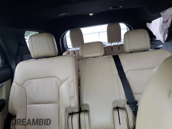 ✅ 2016 Ford Explorer XLT • VIN: 1FM5K8D82GGC63456 • Lot: 72032325. Wystawiony na Copart z przebiegiem 122 871 mil. Bezpłatny archiwum sprzedaży aukcyjnych z USA i szczegółowy raport historii pojazdu na DreamBid. Zdjęcie 10.