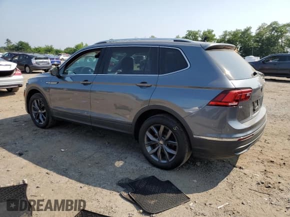 ✅ 2022 Volkswagen Tiguan SE • VIN: 3VV2B7AX3NM081119 • Lot: 67534515. Wystawiony na Copart z przebiegiem 60 174 mil. Bezpłatny archiwum sprzedaży aukcyjnych z USA i szczegółowy raport historii pojazdu na DreamBid. Zdjęcie 2.