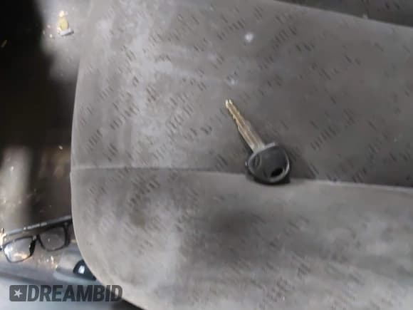 ✅ 2005 Hyundai Elantra GLS • VIN: KMHDN46D25U017883 • Lot: 41239884. Wystawiony na IAAI z przebiegiem 138 044 mil. Bezpłatny archiwum sprzedaży aukcyjnych z USA i szczegółowy raport historii pojazdu na DreamBid. Zdjęcie 11.