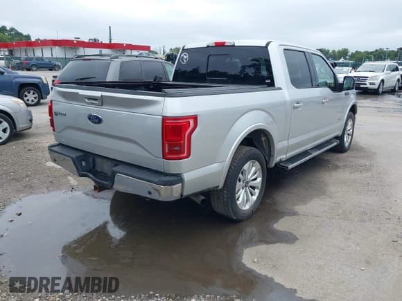 ✅ 2015 Ford F-150 XLT • VIN: 1FTEW1EGXFKE19647 • Lot: 43026369. Wystawiony na IAAI z przebiegiem 217 955 mil. Bezpłatny archiwum sprzedaży aukcyjnych z USA i szczegółowy raport historii pojazdu na DreamBid. Zdjęcie 4.