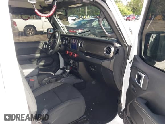 ✅ 2021 Jeep Wrangler Unlimited Sahara • VIN: 1C4HJXEN9MW506930 • Lot: 42571985. Listed on IAAI with 39,031 mi. Free auction sales archive from the USA and detailed vehicle history report at DreamBid. Image 5.