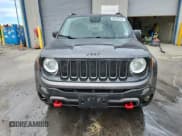 ✅ 2018 Jeep Renegade Trailhawk • VIN: ZACCJBCB5JPH36138 • Lot: 86796105. Listed on Copart with 283,300 mi. Free auction sales archive from the USA and detailed vehicle history report at DreamBid. Image 5.