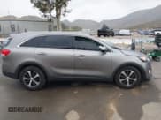 ✅ 2018 Kia Sorento EX • VIN: 5XYPH4A56JG385309 • Lot: 42004729. Listed on IAAI with Not provided. Free auction sales archive from the USA and detailed vehicle history report at DreamBid. Image 12.