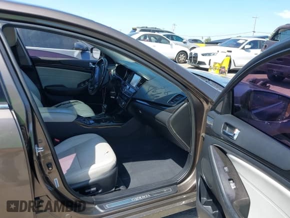 ✅ 2014 Kia Cadenza Premium • VIN: KNALN4D7XE5164635 • Lot: 43160854. Wystawiony na IAAI z przebiegiem 110 681 mil. Bezpłatny archiwum sprzedaży aukcyjnych z USA i szczegółowy raport historii pojazdu na DreamBid. Zdjęcie 5.