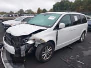 ✅ 2019 Dodge Grand Caravan SXT • VIN: 2C4RDGCG3KR693040 • Lot: 43435448. Wystawiony na IAAI z przebiegiem 106 224 mil. Bezpłatny archiwum sprzedaży aukcyjnych z USA i szczegółowy raport historii pojazdu na DreamBid. Zdjęcie 2.