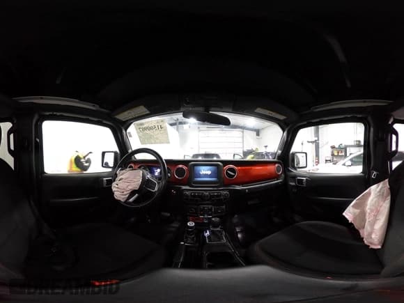 ✅ 2019 Jeep Wrangler Unlimited Rubicon • VIN: 1C4HJXFN7KW561193 • Лот: 41500907. Опубликован ранее на IAAI с пробегом 18 697 миль. Бесплатный доступ к архиву аукционных продаж из США и подробный отчёт об истории автомобиля на DreamBid. Изображение 19.