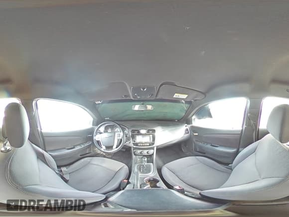 ✅ 2012 Chrysler 200 Touring • VIN: 1C3CCBBG8CN321709 • Lot: 92422885. Wystawiony na Copart z przebiegiem 121 562 mil. Bezpłatny archiwum sprzedaży aukcyjnych z USA i szczegółowy raport historii pojazdu na DreamBid. Zdjęcie 14.