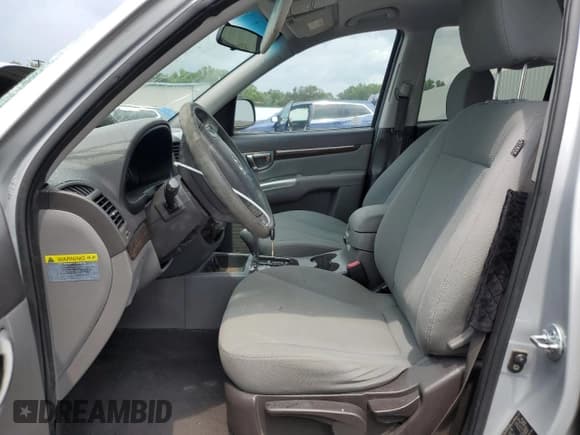 ✅ 2010 Hyundai Santa Fe GLS • VIN: 5NMSG3AB9AH393553 • Лот: 67219345. Опубликован ранее на Copart с пробегом 55 545 миль. Бесплатный доступ к архиву аукционных продаж из США и подробный отчёт об истории автомобиля на DreamBid. Изображение 7.