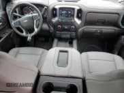 ✅ 2021 Chevrolet Silverado 1500 • VIN: MV1N3886791ND • Лот: 70760693. Опубликован ранее на Copart с пробегом 27 038 миль. Бесплатный доступ к архиву аукционных продаж из США и подробный отчёт об истории автомобиля на DreamBid. Изображение 8.