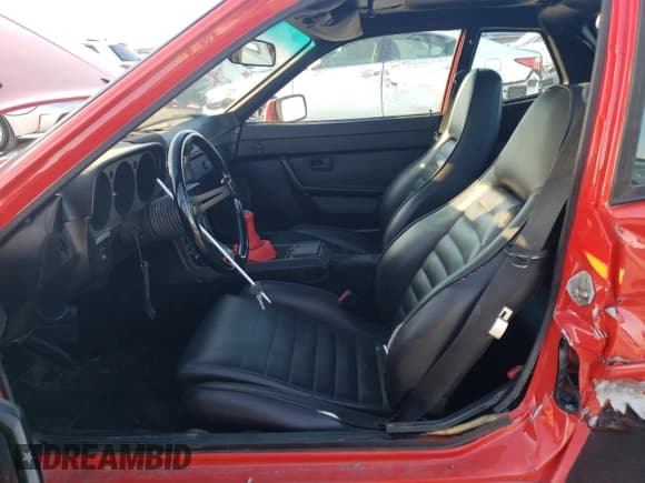 ✅ 1984 Porsche 944 • VIN: WP0AA0947EN456918 • Лот: 87309324. Опубликован ранее на Copart с пробегом 95 532 миль. Бесплатный доступ к архиву аукционных продаж из США и подробный отчёт об истории автомобиля на DreamBid. Изображение 7.