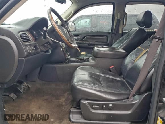 ✅ 2007 GMC Yukon Denali • VIN: 1GKFK63897J148035 • Lot: 94592295. Wystawiony na Copart z przebiegiem 207 657 mil. Bezpłatny archiwum sprzedaży aukcyjnych z USA i szczegółowy raport historii pojazdu na DreamBid. Zdjęcie 7.