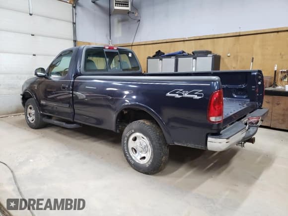 ✅ 2001 Ford F-150 XL • VIN: 2FTRF18W01CA00532 • Lot: 58328095. Listed on Copart with 35,573 mi. Free auction sales archive from the USA and detailed vehicle history report at DreamBid. Image 2.
