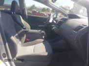 ✅ 2014 Toyota Prius Two • VIN: JTDZN3EU0E3326442 • Лот: 43022435. Опубликован ранее на IAAI с пробегом 173 072 миль. Бесплатный доступ к архиву аукционных продаж из США и подробный отчёт об истории автомобиля на DreamBid. Изображение 5.