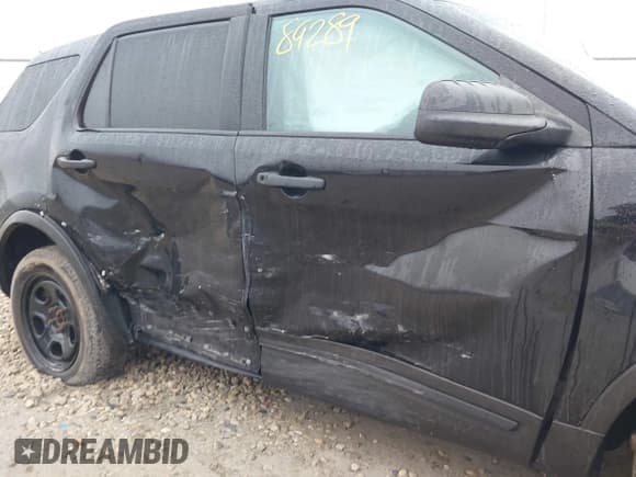 ✅ 2017 Ford Police Interceptor Utility • VIN: 1FM5K8AR9HGA44508 • Лот: 43789289. Опубликован ранее на IAAI с пробегом 104 681 миль. Бесплатный доступ к архиву аукционных продаж из США и подробный отчёт об истории автомобиля на DreamBid. Изображение 6.